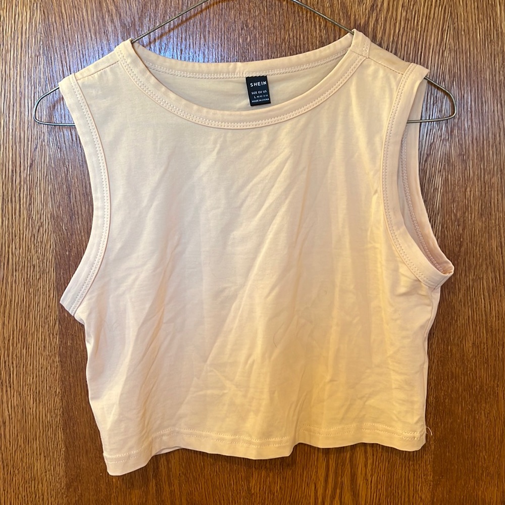 Shein cropped tank top. Light yellow size L